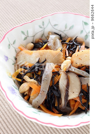 ヒジキの煮物 9662644