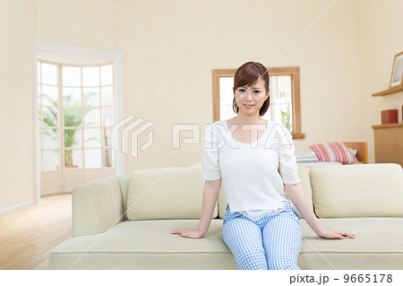 爽やかな女性 9665178