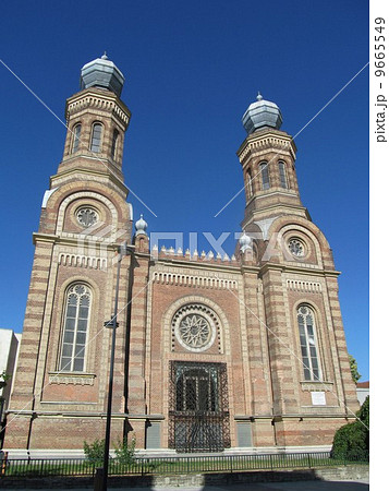 ハンガリーの街を訪ねて（ソンバトヘイの旧シナゴーグ） 9665549