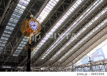 大阪駅　時空の広場 9665999