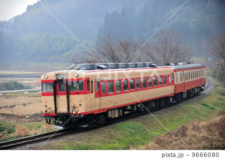 いすみ鉄道　上総東－東総元　キハ28-2346＋キハ52-125 9666080