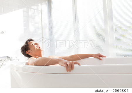 入浴 9666302