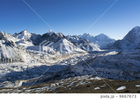 カラパターよりクーンブ氷河とクーンブ・ヒマールの山々 カラパターよりクーンブ氷河とクーンブ・ヒマールの山々 9667673