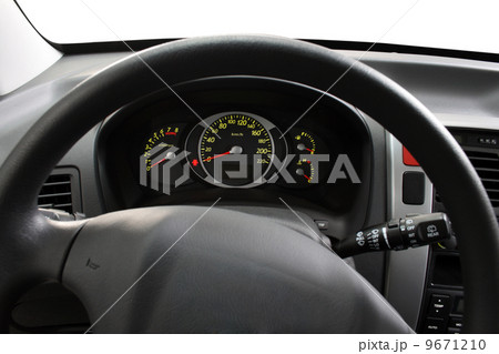 Steering wheel and dashboard 9671210