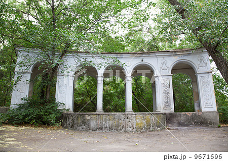 Old arc in green foliage 9671696