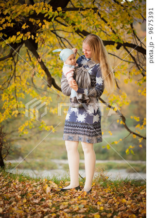 Mother with child 9675391