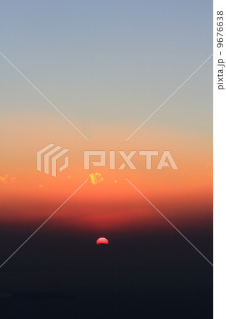 初日の出　伊豆スカイラインからの初島　熱海　2014年１月１日撮影 9676638