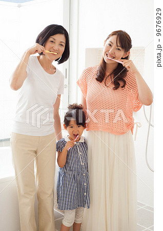 笑顔でハミガキ 9676929