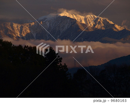 夕暮れの仙丈ケ岳 9680163