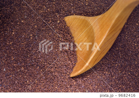 挽き豆を掬う 9682416