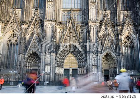 Dom in Cologne at sunset with people Dom in Cologne at sunset with people 9683129