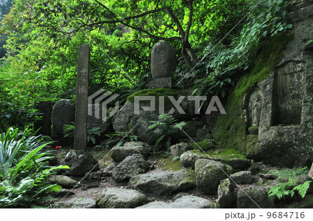 山形県　宝珠山立石寺（山寺）　せみ塚 9684716