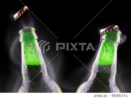 open wet beer bottle 9686241