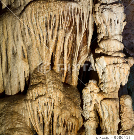 Stalactite stalagmite cavern 9686412