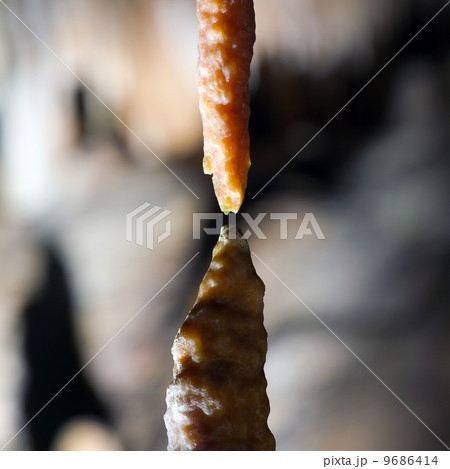 Stalactite stalagmite cavern 9686414
