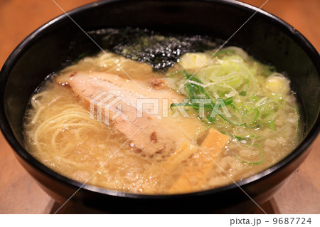 おいしいとんこつラーメン おいしいとんこつラーメン 9687724
