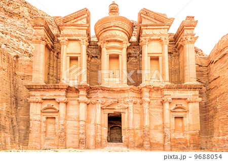 エド・ディル(ヨルダン、ペトラ遺跡) 9688054