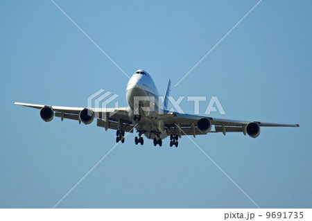 B747-400着陸シーン（正面） 9691735
