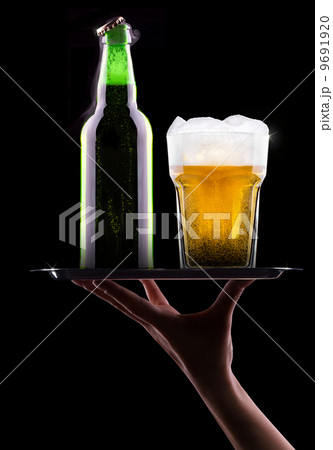 wet fresh beer 9691920