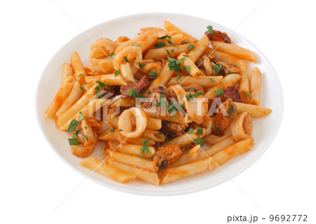 pasta with seafood 9692772