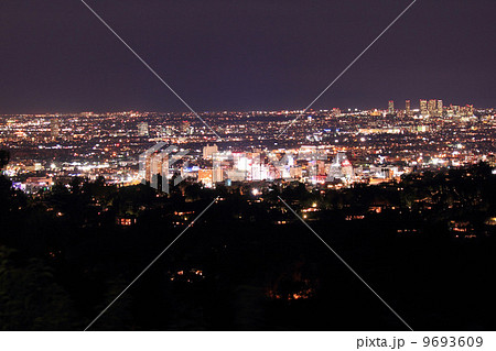 ハリウッドの夜景 9693609