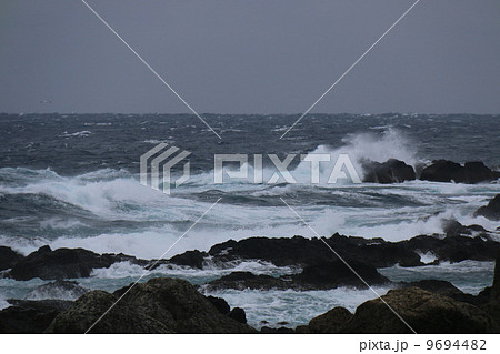 荒れる室戸岬 9694482