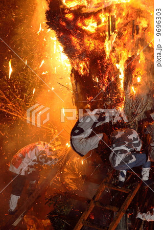 鳥羽の火祭り 鳥羽の火祭り 9696303