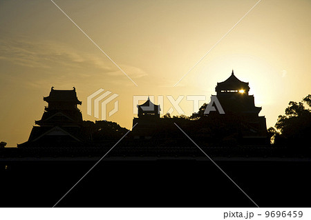 熊本城の日暮れ 9696459