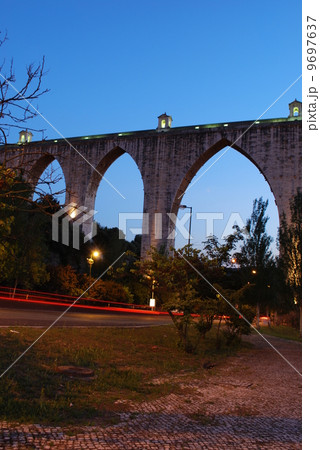 Aqueduct of the Free Waters in Lisbon (car motion) Aqueduct of the Free Waters in Lisbon (car motion) 9697637