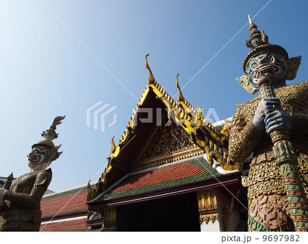 エメラルド寺院 9697982