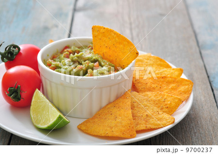 Mexican guacamole sauce 9700237
