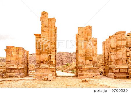 テメノス凱旋門(ヨルダン、ペトラ遺跡) 9700529