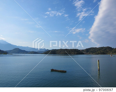 台湾　南投県　日月潭 (にちげつたん)　ラル島付近 9700697