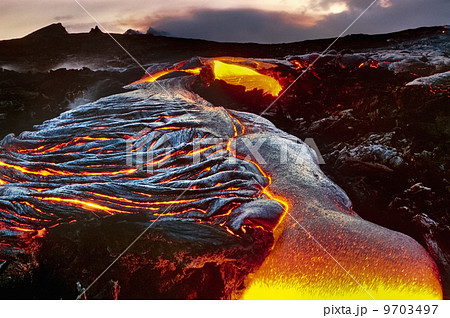 Flowing lava, Hawaii Volcanoes National Park, Hawaii 9703497