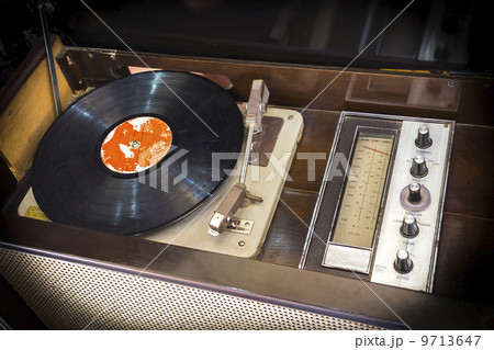 Old record player Old record player 9713647