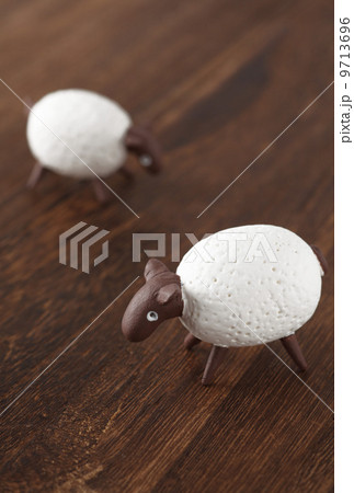 年賀状素材　縦（フチなし） 9713696