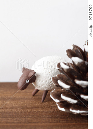 年賀状素材　縦（フチなし） 9713700