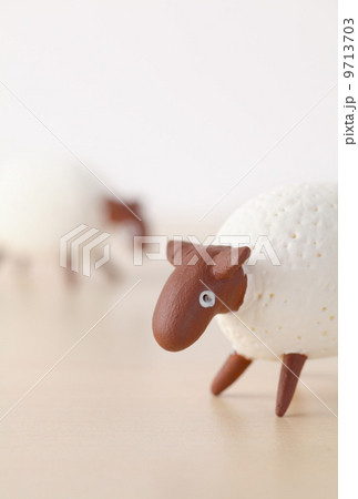 年賀状素材　縦（フチなし） 9713703