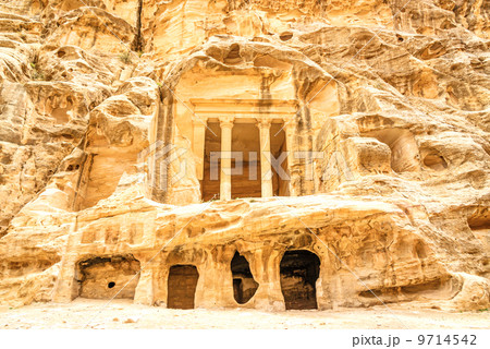 リトル・ペトラ(ヨルダン、ワディ・ムーサ) 9714542