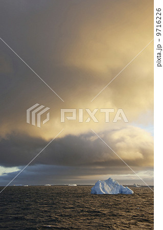 Icebergs at sunrise in the Weddell Sea, Antarctica. Icebergs at sunrise in the Weddell Sea, Antarctica. 9716226