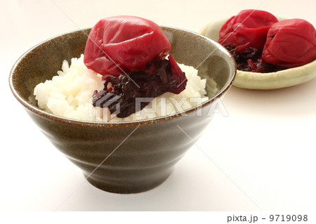 梅干し　梅　南紅梅　ごはん　米　白背景 9719098