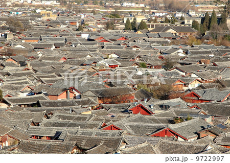 世界遺産都市麗江の街並 9722997