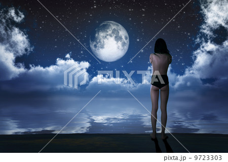 girl in moonlight 9723303