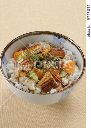 五目うなぎとろろ丼 9723855