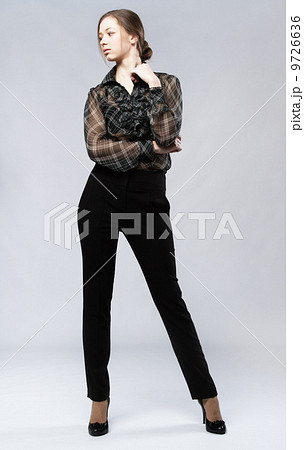 Beautiful model studio photo 9726636