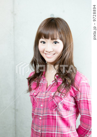 若い女性 9728894