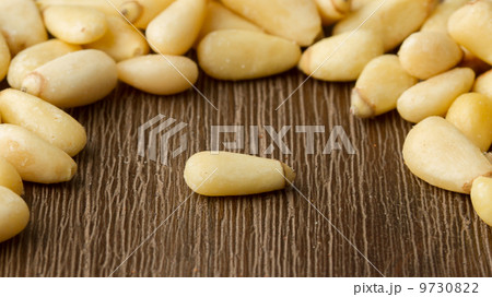 Small pine nuts 9730822