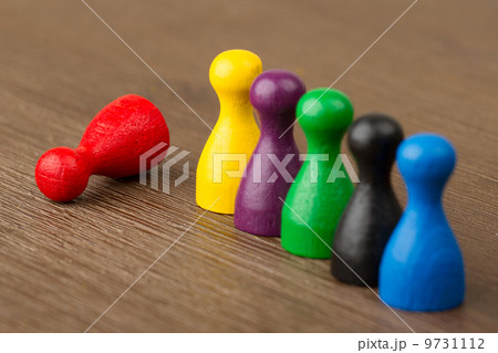 Six colored pawns isolated Six colored pawns isolated 9731112