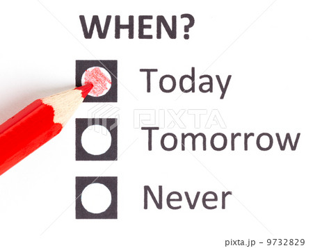 Red pencil choosing the right date Red pencil choosing the right date 9732829
