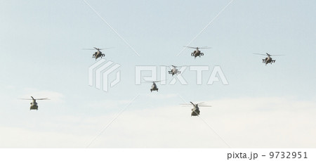 AH-64, cougar, chinook helicopters 9732951